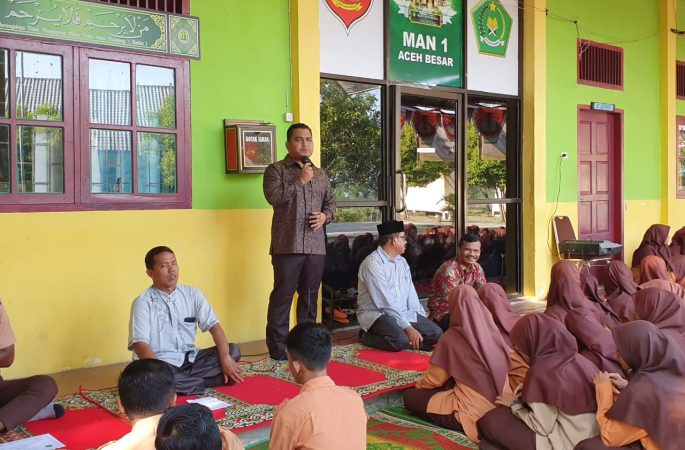 Ketua KNPI Aceh Besar Motivasi Para Siswa MAN 1 Aceh Besar