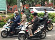 Pejabat Pemerintah Aceh bagi Masker untuk Pengguna Jalan