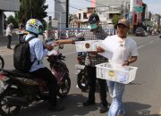 Relawan Dek Gam Bagikan 1000 Masker