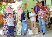 KPPG Serahkan Bantuan Sembako Kepada Keluarga Anak Yatim Peulanggahan