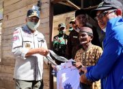 Plt Gubernur Antar Bantuan untuk Korban Puting Beliung di Pulo Aceh
