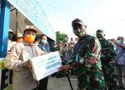 Pangdam IM Bagi Masker, APD dan Sembako di Kuala Simpang