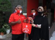 Illiza Salurkan 149 Paket Bantuan APD Kepada Relawan PMI Banda Aceh