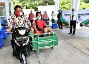 Wali Kota Serahkan Bantuan Becak dan Mesin Boat Tempel dari Dana CSR Bank Aceh KPO