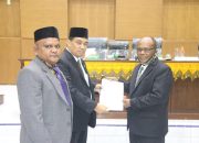 Bupati Roni Hadiri Rapat Paripurna DPRK Tentang LKPJ 2019