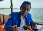 Sajian Mie Lobster di Tepian Samudera Hindia