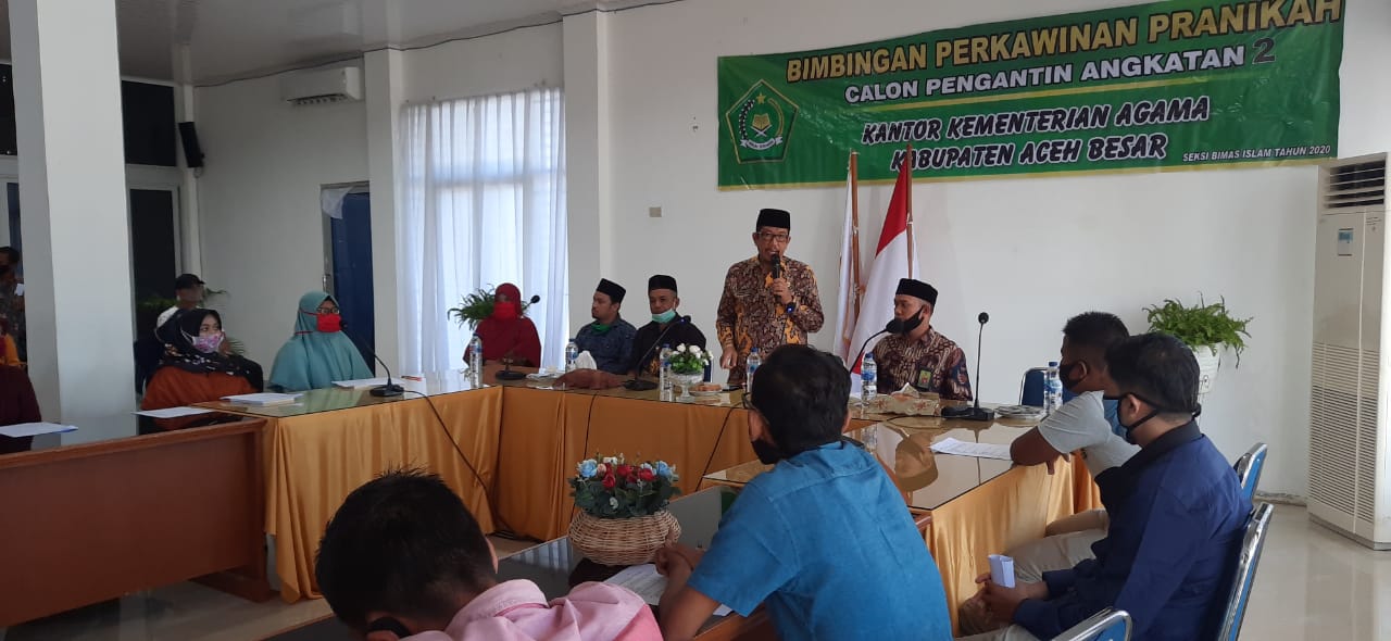 FOTO/ KIRIMAN KHALID WARDANA Kepala kankemenag Aceh Besar H Abrar Zym SAg, membuka kegiatan bimbingan perkawinan di aula Dekranas Aceh Besar, Kamis (2/7/2020),
