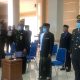 FOTO/ ISMAIL PHONNA Bupati Aceh Besar Ir H Mawardi Ali dan Wakil Bupati Tgk H Husaini A Wahab bersama unsur Forkopimda dan jajaran Kepala OPD Aceh Besar mengikuti Upacara detik-detik Proklamasi Kemerdekaan ke 75 Republik Indonesia secara Virtual, di Kantor Bupati Aceh Besar, Kota Jantho, Senin (17/8/2020)