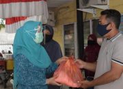 Baksos TP PKK, Dyah Erti Serahkan Bantuan Kepada Dhuafa dan Disabilitas