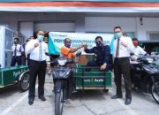 Wali Kota Banda Aceh dan Bank Aceh Syariah Serah Becak Untuk Warga Kurang Mampu