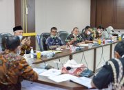 Komisi II DPRK Rapat dengan Mitra dari Disnaker Banda Aceh