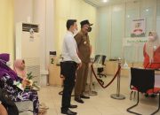 Pastikan Pelayanan, Gubernur Tinjau Aktivitas Bank Aceh Cabang Singkil