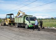 Kepala DLH Aceh Besar Tinjau Pembersihan Sampah di Limpok