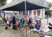 Warga Pawang Dayah Seumidien Pidie Khanduri Teut Apam Massal