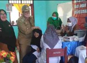 Bupati Galus Tinjau Vaksinasi di SDN 3 Blangkejeren