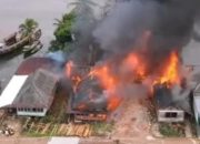 Gudang BBM dan Enam Rumah Warga Hangus Terbakar