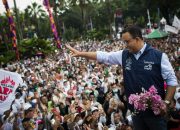 Jokowi Resmi Berhentikan Anies dari Gubernur DKI Jakarta 
