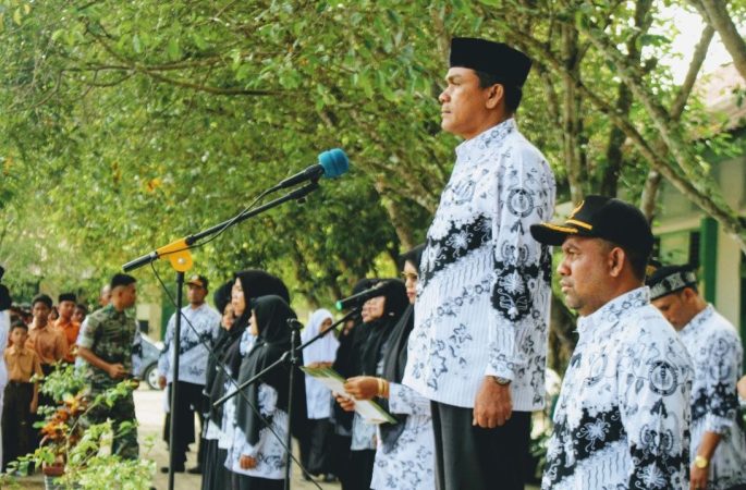 Camat Indrapuri Irup HUT PGRI