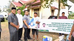 Pj Bupati Aceh Besar Serahkan  Bantuan Alsintan dari Mentan kepada Petani