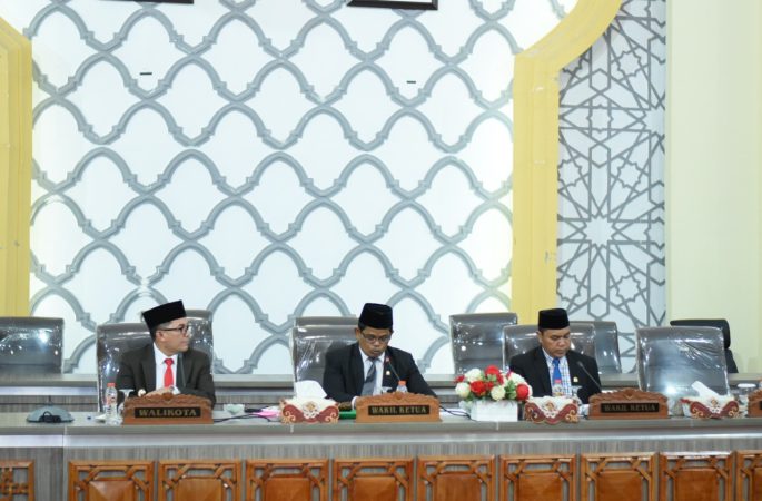 Wakil Ketua DPRK Pimpin Rapat Paripurna Penetapan Prolek Tahun 2023