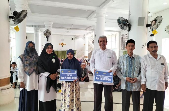 330 Lembaga TPA dan BP Terima Zakat dari Baitul Mal Kota Banda Aceh