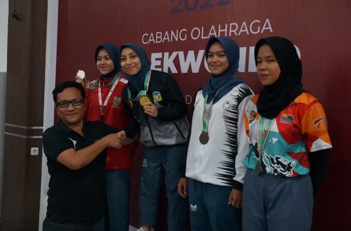 Aceh Besar Sabet 2 Emas Cabang Taekwondo