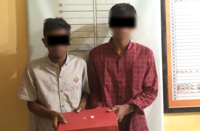 Transaksi Sabu Depan WC Umum, Dua Pemuda di Pidie Ditangkap Polisi