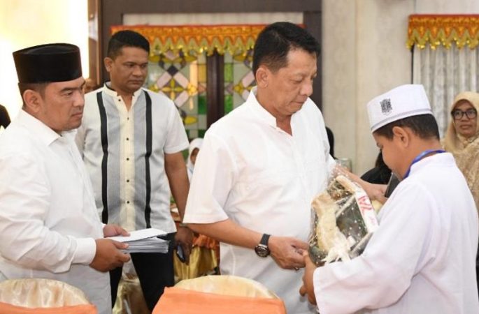 Peringati 18 tahun Tsunami, Pemerintah Aceh Santuni Puluhan Anak Yatim