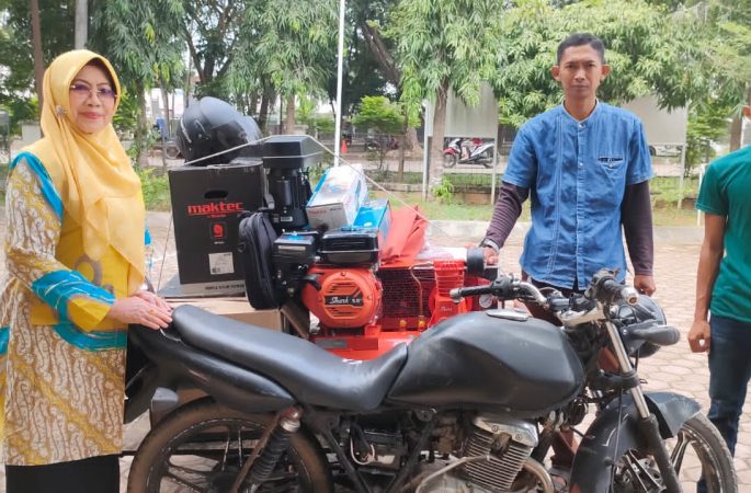 Untuk Warga Kota,Bunda Mimi Serahkan Berbagai jenis Usaha