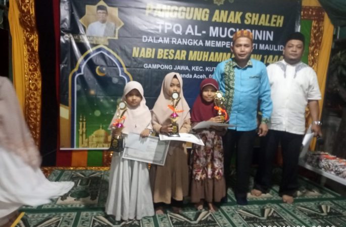 Panggung Anak Shaleh dan Maulid Nabi di TPQ Al Muchsin Meriah
