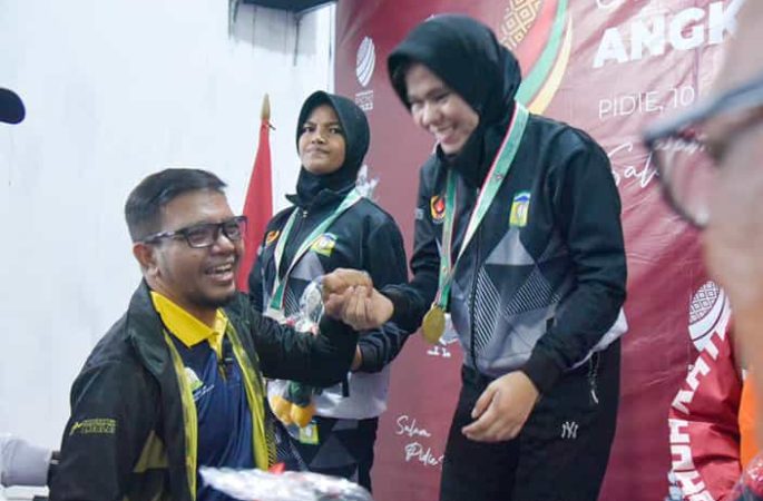 Angkat Besi Putri Aceh Besar Sumbang 2 Medali