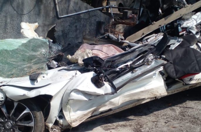 Kecelakaan Maut Simpang Beutong, Enam Penumpang Honda Jazz Meninggal Dunia Akibat Tertimpa Truk CPO