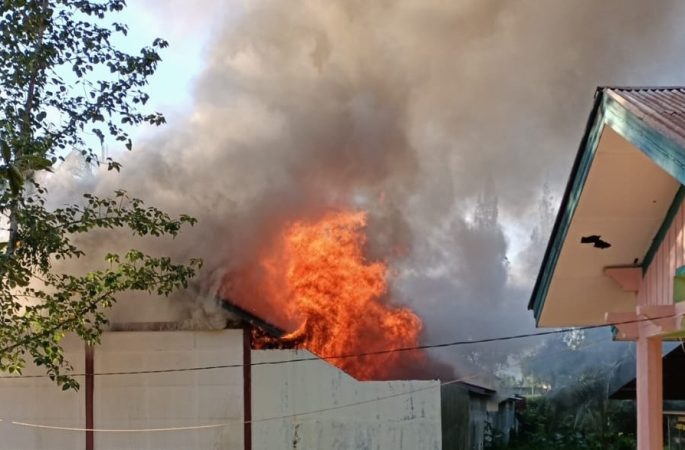 Asrama Siswi SMAN Modal Bangsa Ludes Terbakar