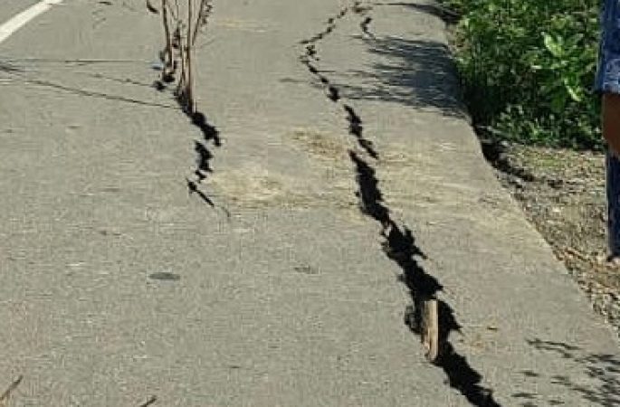 Hujan Terus Mengguyur, Jalan Krueng Jreu Amblas