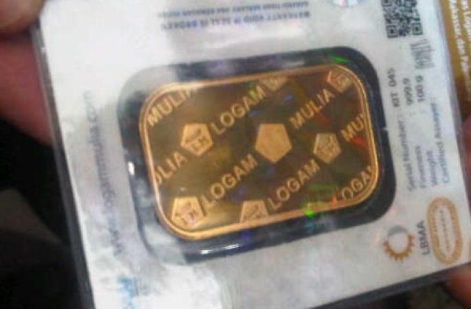 Harga Emas Antam Melonjak Tajam, Kini Tembus Rp974.000 per Gram