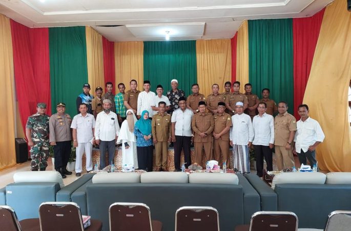 Asisten I Setdakab Aceh Besar Hadiri Serah Terima Camat Kuta Cot Glie
