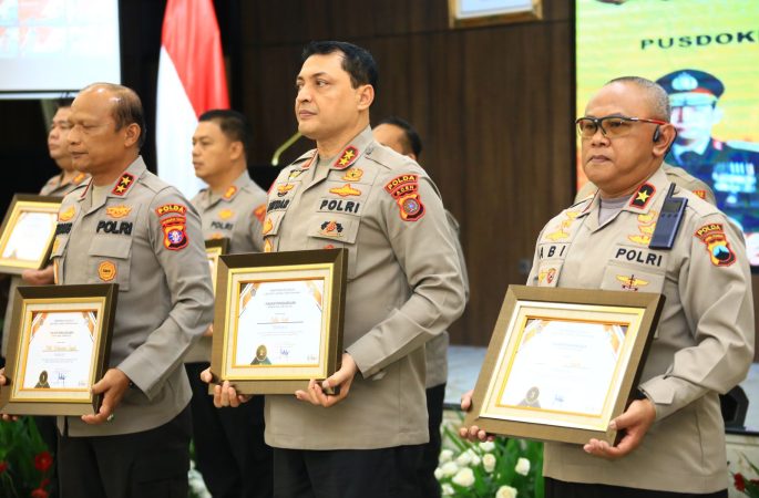 Kapolda Aceh dan Kapolres Aceh Tengah Terima Penghargaan IKPA Terbaik 2022