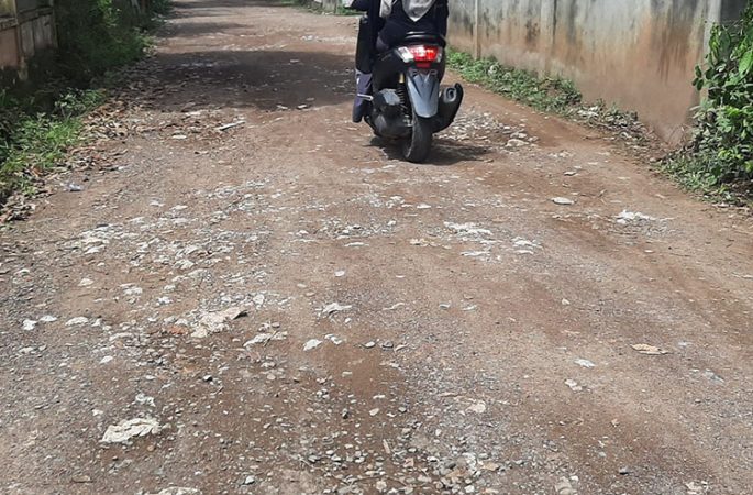 Jalan Rusak Parah, Pemuda Lagang Minta Pemkab Aceh Besar Segera Perbaiki