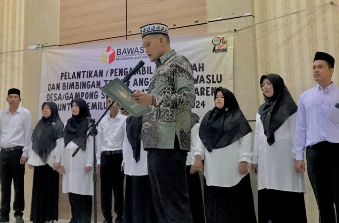 Ketua Panwascam Ulee Kareng Lantik 9 Panwas Gampong