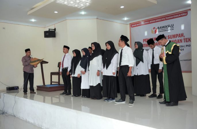 Panwaslu Desa se Krueng Barona Jaya dilantik