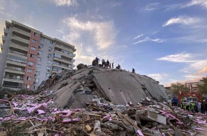 Apa dan mengapa gempa bumi di Turki