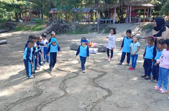 TK PGRI Bungong Kupula Gelar Kelompok Belajar dan Bermain di Alam Terbuka
