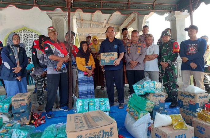 Pemkab Aceh Besar Salurkan Bantuan Masa Panik untuk Korban Angin Kencang di Seulimuem dan Lembah Seulawah