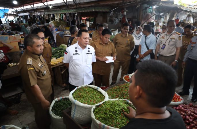 Jelang Idul Fitri, Ditjen PSP Kementan RI Bersama Pj Bupati Monitor Ketersediaan dan Harga Pangan di Aceh Besar