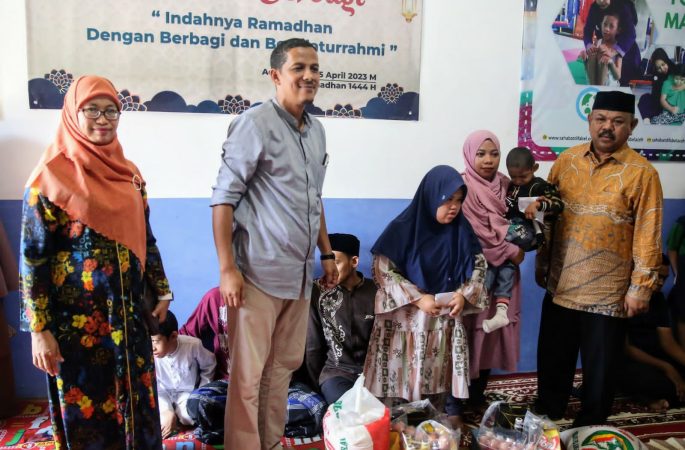 Wakili Pj Bupati, Kadis Syariat Islam Aceh Besar Kunjungi Anak Disabilitas
