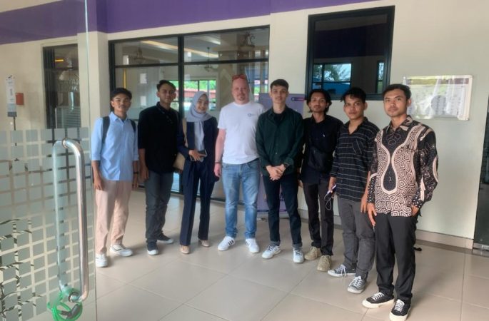 Tujuh Alumni Teknik Elektro Politeknik Lhokseumawe Lolos Program Kerja ke Eropa