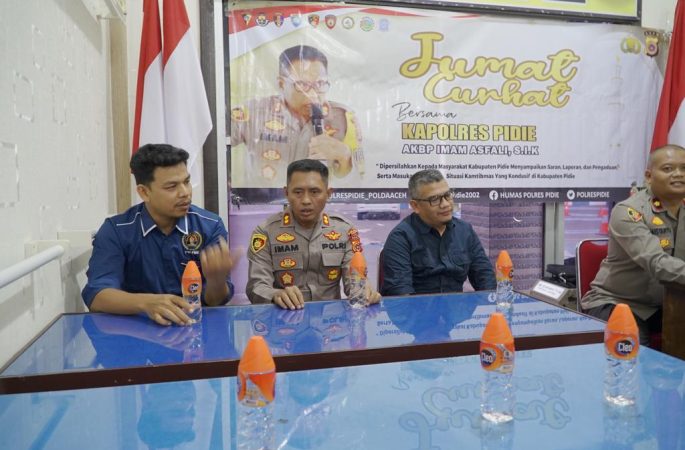 Jumat Curhat Kapolres Pidie Jalin Keakraban Bersama Wartawan