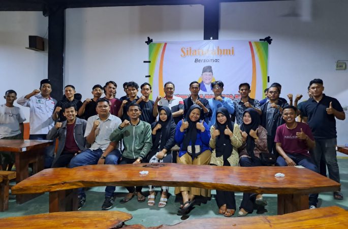 Bertemu Mahasiswa dan Pemuda Kota Langsa, Abdullah Puteh Sebut Krisis Air, Pangan dan Energi Mengancam Dunia