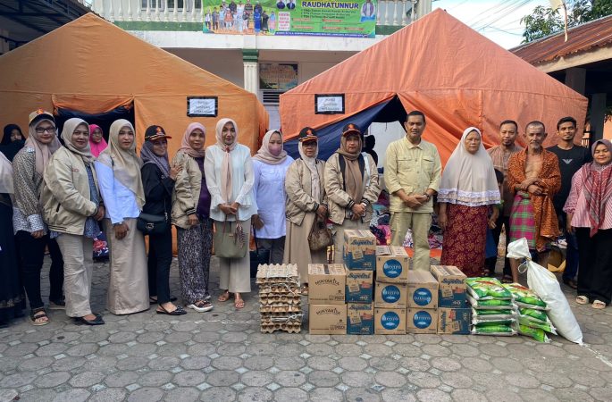 DPC Partai Gerindra Kota Banda Aceh Tinjau Lokasi Kebakaran dan Serahkan Bantuan