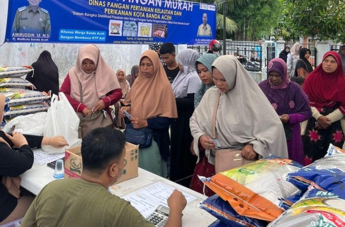 Kendalikan Harga Pangan, DPPKP Banda Aceh Gelar Pangan Murah di Gampong Pande